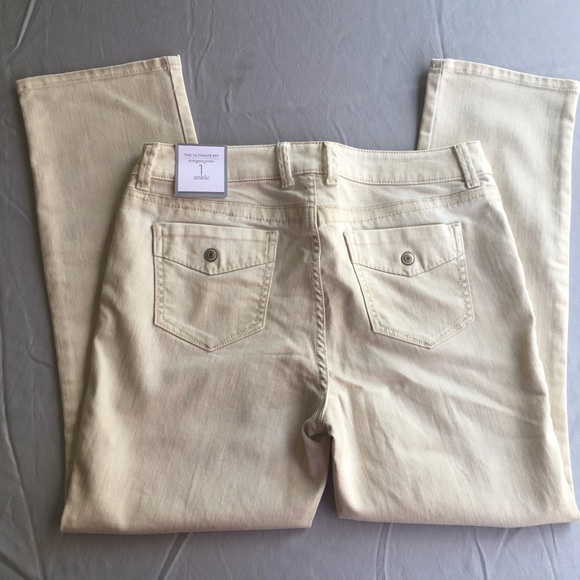 Chico’s Platinum Denim - Picture 6 of 6